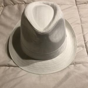 Unisex S/M White Fedora Hat